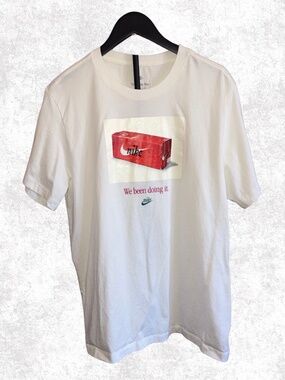 Nike | Graphic T-Shirt White Sneaker Box | Men's XL